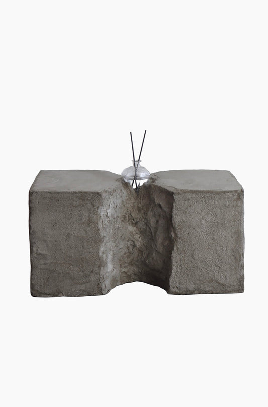 INTERSECTION | Diffuser Table